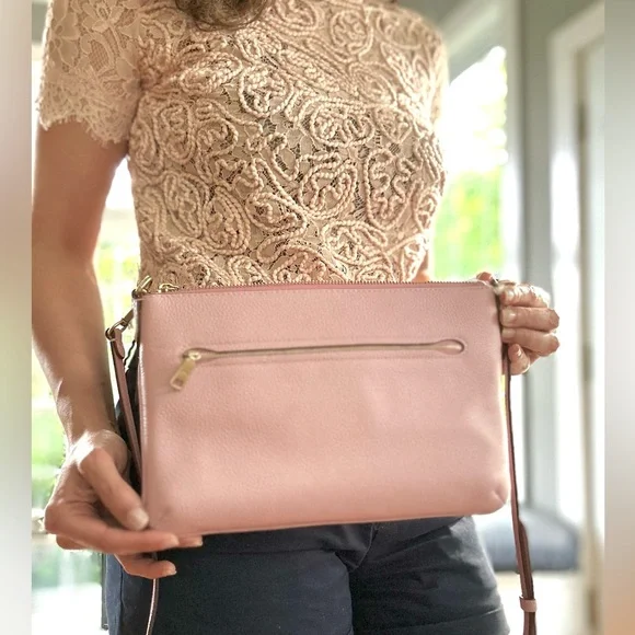 NWT Coach Polly Pebbled Leather Turnlock Crossbody Bag carnation - Picture 5 of 8